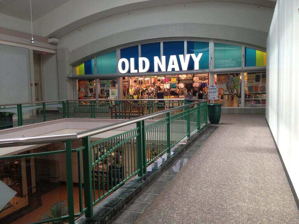 Old Navy Closing on State Street as a Result of the Pandemic